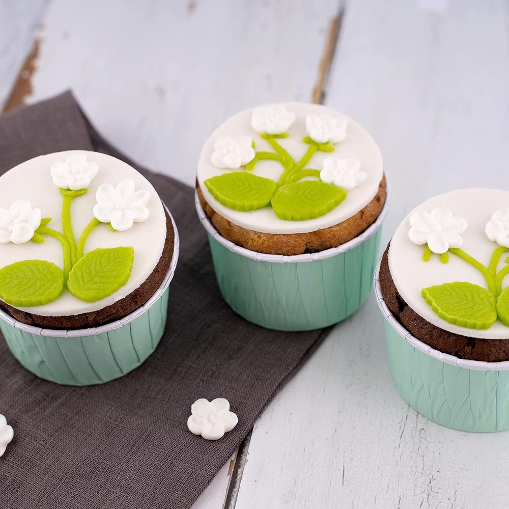 Günthart BackDecor 800 g de fondant blanc Table décorative blanche pour enduire, glacer des gâteaux ou modeler, sans huile de palme, prête à l'emploi et facile à travailler avec la pâte à sucre Naty Shop