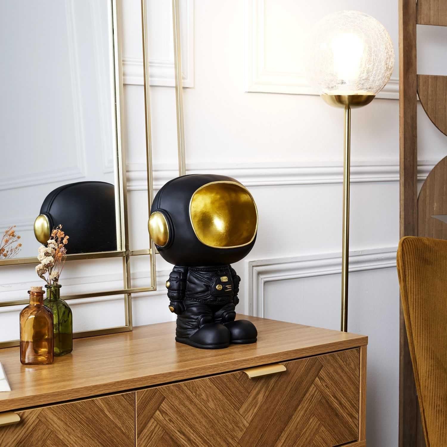 HOME DECO FACTORY, HD0160, Statue Astronaute avec vide-poche noir, objet de décoration moderne et pratique, design futuriste, idéal pour salon ou bureau, taille : 20 cm, couleur : noir et doré Statuettes et sculptures Naty Shop