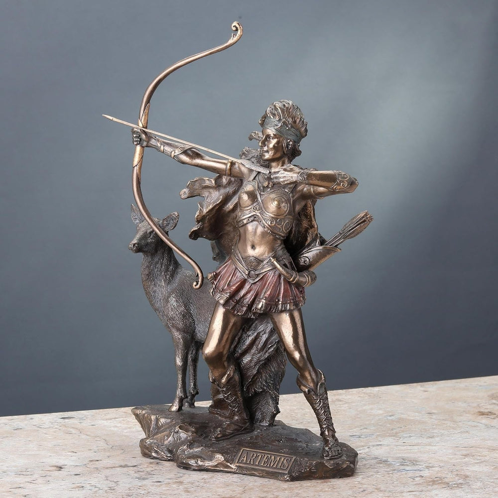 Statue en bronze de la déesse de la chasse et du sauvage Naty Shop statuettes et sculptures