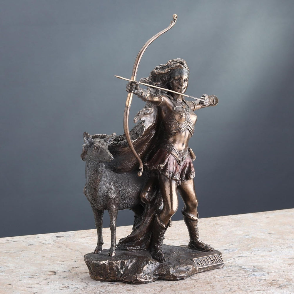 Statue en bronze de la déesse de la chasse et du sauvage Naty Shop statuettes et sculptures