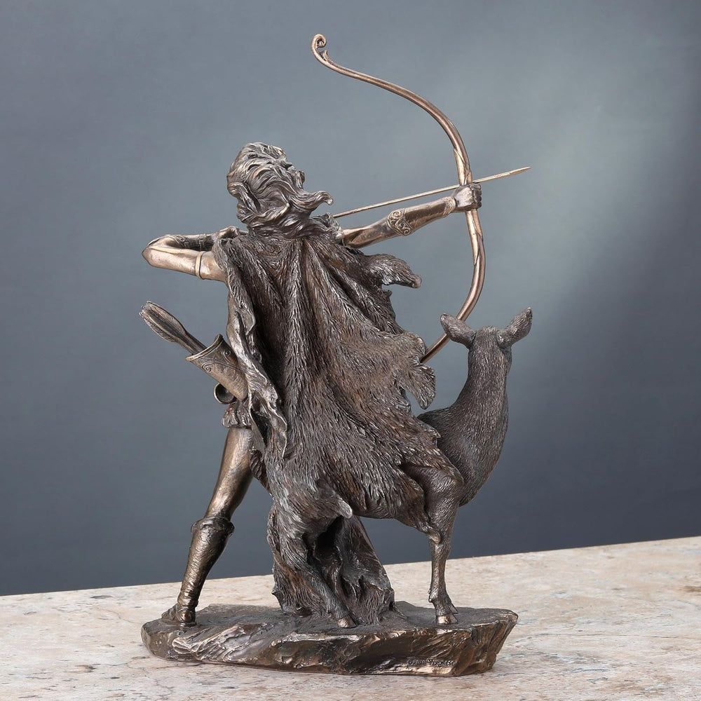 Statue en bronze de la déesse de la chasse et du sauvage Naty Shop statuettes et sculptures