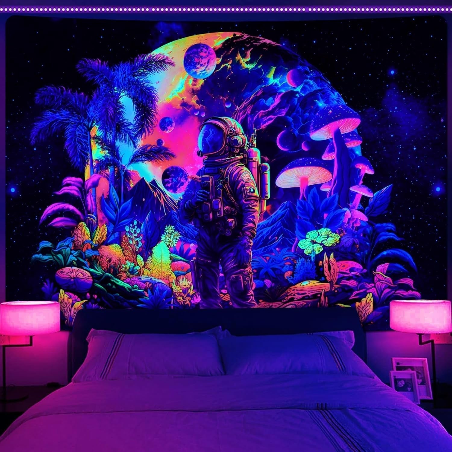 Tapisserie alishomtll lumière noire astronaute champignon fluorescent botanique Maison - Accessoires et Décorations Naty Shop Multi 210L X 150B Cm