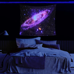 Tapisserie galaxie fluorescente ciel étoilé lumière noire Accueil - Accessoires et Décorations Naty Shop