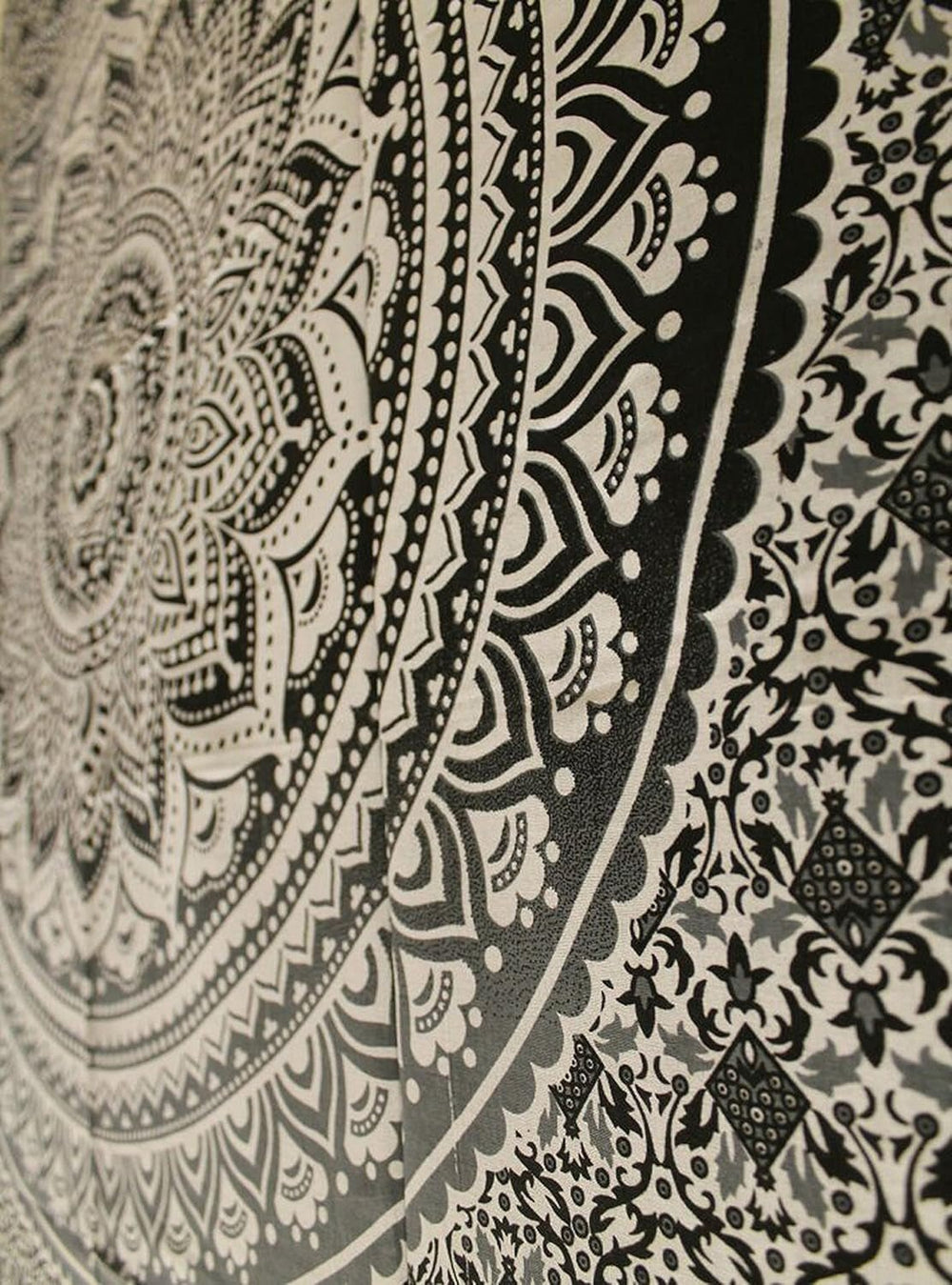 Tapisserie indienne mandala psychédélique noir blanc India Accueil - Accessoires et Décorations Naty Shop